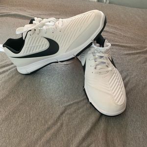 Brand new nike men’s golf shoes